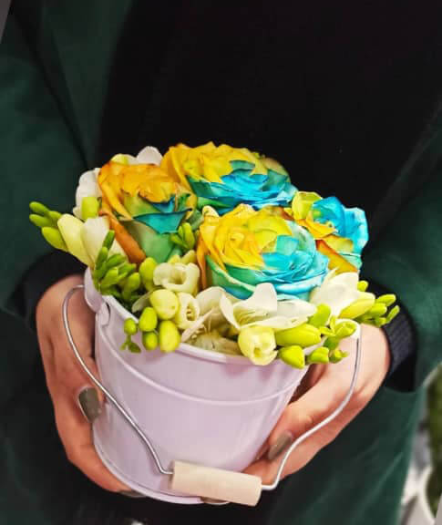 سطل گل در سنندج
